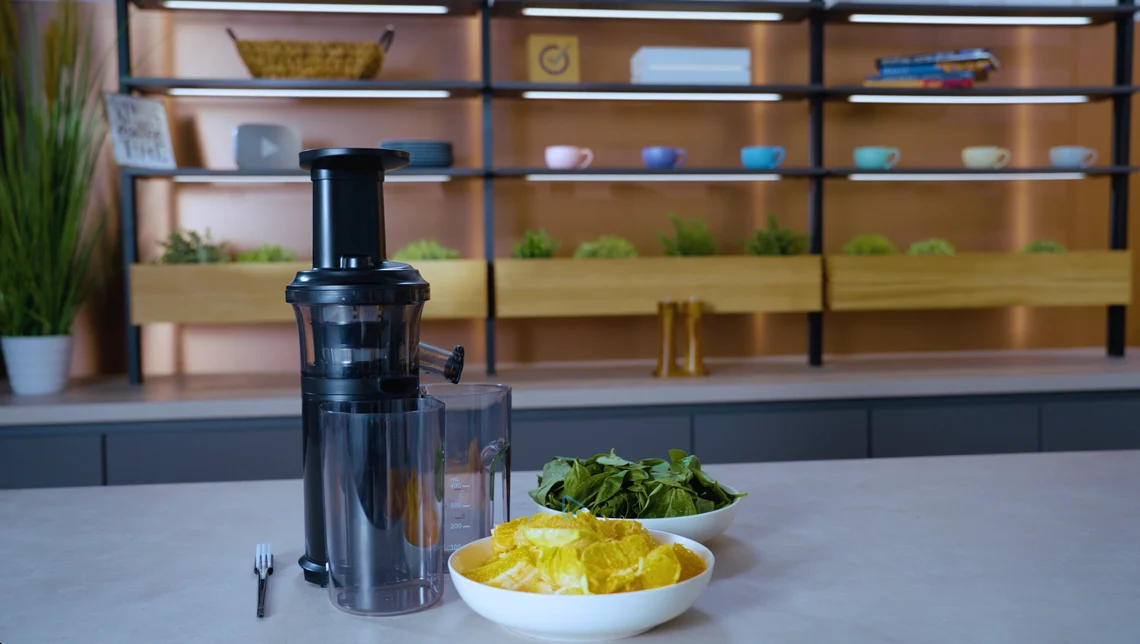 Der KLAMER Slow Juicer
