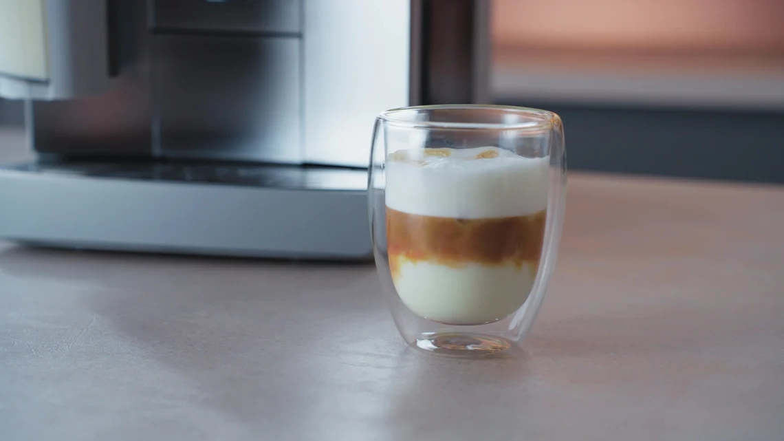 Iced Flat White: geschmacklich überzeugt das Kaltgetränk durchaus.