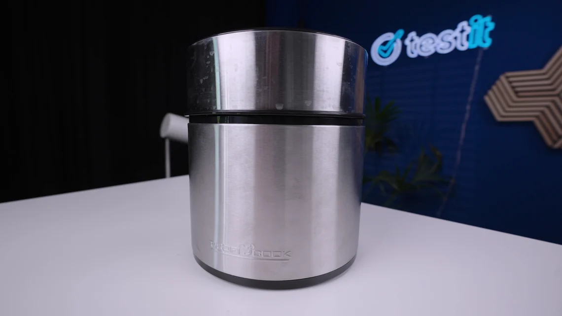 Für den geringen Preis ist vor allem das Fassungsvermögen eine Wucht. 1,8 Liter Eis muss man auch erst einmal aufbrauchen.