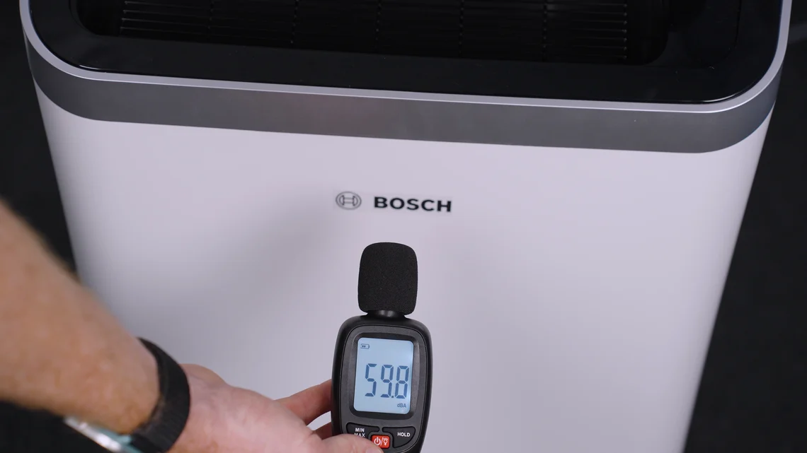 Irgendwo fordert die Kühlleistung ihren Tribut: Mit um die 60 dB ist der Kühlmodus deutlich hörbar.