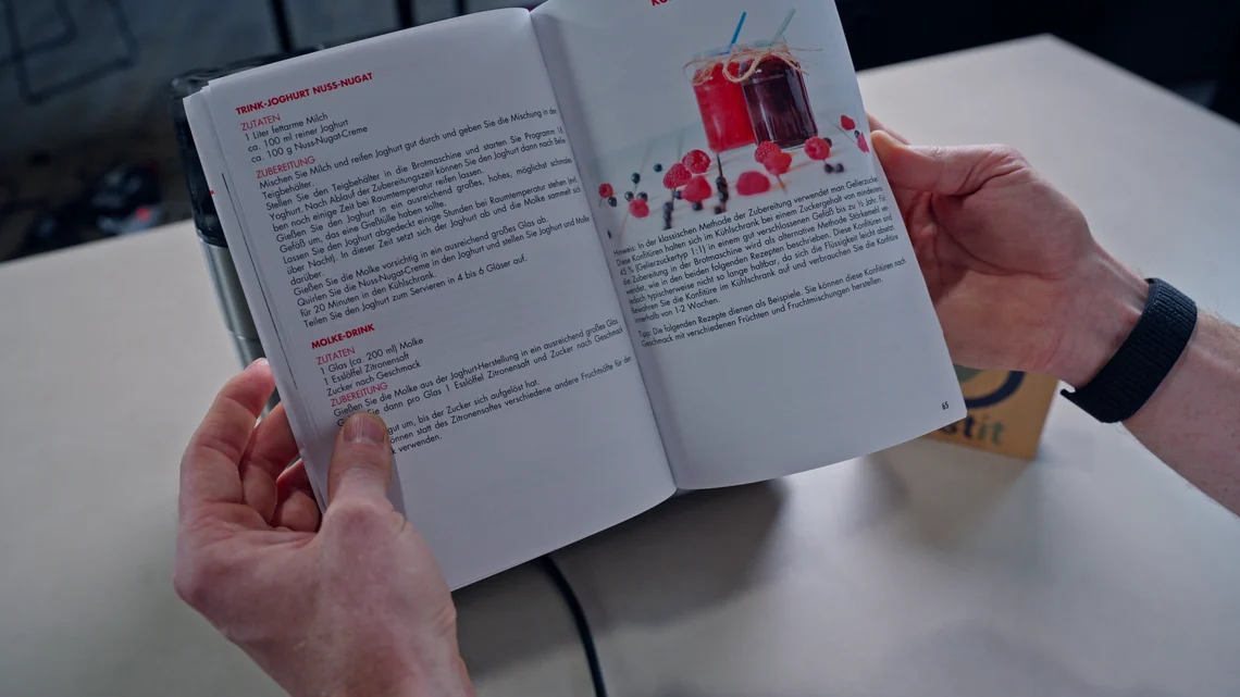 Das Rezeptbuch der Gastroback kann sich sehen lassen.