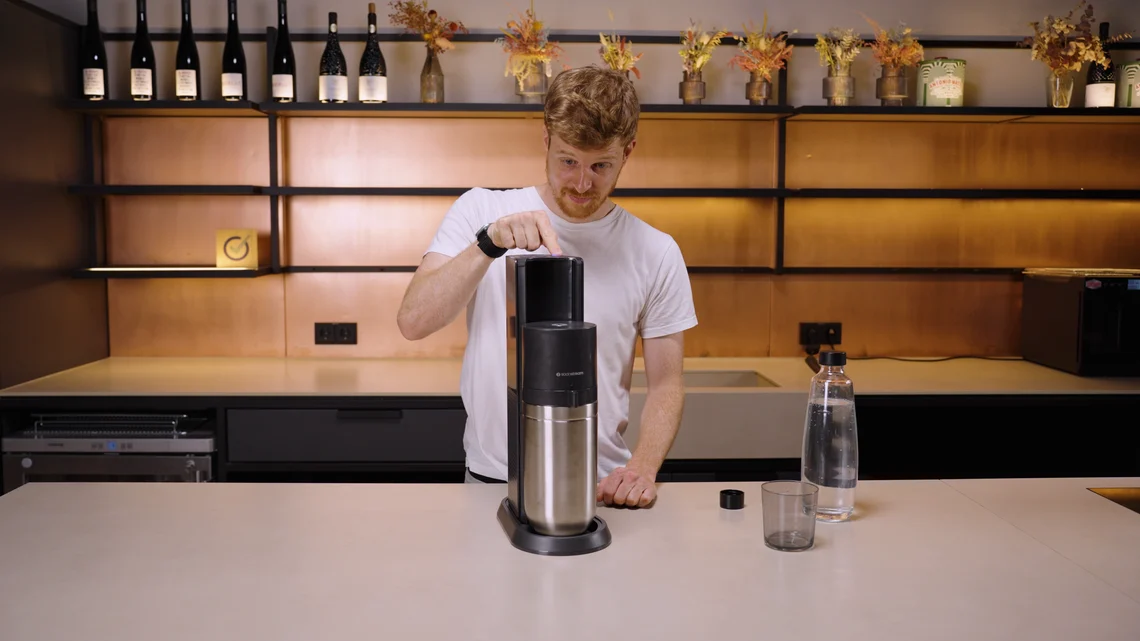 Sprudeln auf Knopfdruck: Der E-Duo überzeugt durch seine einfache Bedienung, schwächelt aber bei der Flexibilität.