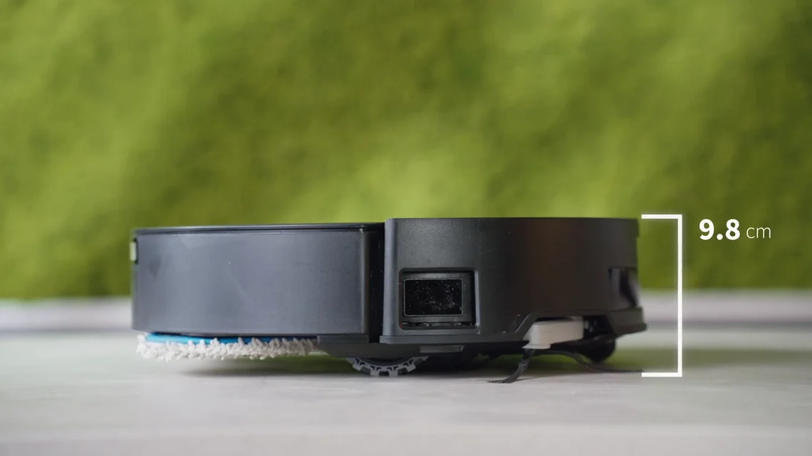 Mit nur 9.8cm in der Höhe gehört der Ecovacs Deebot T50 Max Pro Omni zu den besonders flachen Saugrobotern.
